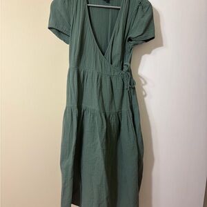 Universal Thread Sage Midi Dress